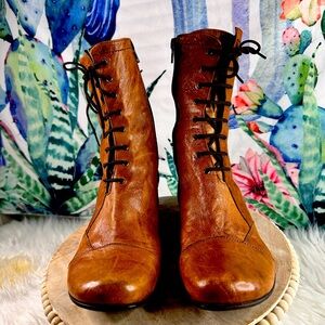 FIDJI NANNY MCPHEE HEELED BOOT SIZE 40.5/9.5